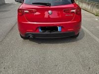 Usata Alfa Romeo Giulietta 120 CV (88 kW) 2017 Rosso Utilitaria