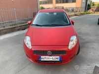Usata Fiat Grande Punto Active 77 CV (56 kW) 2009 Rosso Utilitaria
