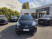 Usata Toyota Verso-S Active 99 CV (72 kW) 2011 Nero metallizzato Monovolume