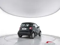 Begagnad Smart ForTwo Coupé Pure 41 kW (56 HK) 2022 Svart Halvkombi