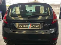 Usado Ford Fiesta 82 CV (60 kW) 2009 Gris Berlina