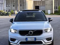Usata Volvo XC40 R-Design 179 CV (131 kW) 2022 Grigio SUV