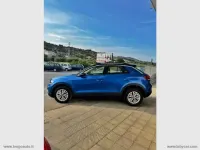 Usata VW T-Roc Life 116 CV (85 kW) 2023 Ravenna blue metallizzato SUV