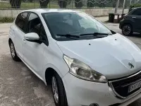 Usata Peugeot 208 68 CV (50 kW) 2012 Bianco Utilitaria