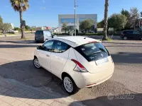Usata Lancia Ypsilon Silver 69 CV (50 kW) 2017 Beige Utilitaria