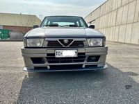Usata Alfa Romeo 75 155 CV (114 kW) 1989 Argento Berlina