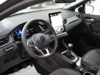 Nuova Renault Captur 120 CV (88 kW) 2026 Grigio SUV