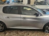 Usata Peugeot 208 Allure 101 CV (74 kW) 2023 Grigio Utilitaria