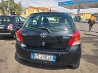 Usata Toyota Yaris Sol 99 CV (72 kW) 2011 Nero Utilitaria