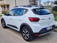 Usata Dacia Sandero Comfort 101 CV (74 kW) 2021 Bianco SUV