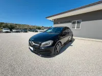 Usata Mercedes A180 Premium 109 CV (80 kW) 2013 Nero Utilitaria