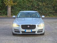 Usata Jaguar XE 180 CV (132 kW) 2019 Argento Berlina