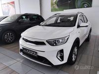 Usata Kia Stonic Urban 83 CV (61 kW) 2022 Bianco SUV