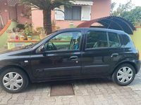 Käytetty Renault Clio II Privilege 82 HP (60 kW) 2003 Musta Sedan