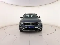 Usata VW T-Roc Life 116 CV (85 kW) 2025 Petroleum blue metallizzato nero SUV