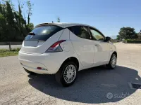Usata Lancia Ypsilon 85 CV (62 kW) 2015 Utilitaria
