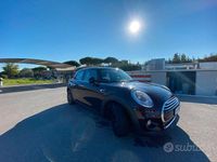 Usata Mini Cooper D Hype 116 CV (85 kW) 2017 Nero Utilitaria