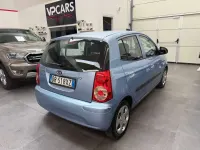 Usata Kia Picanto 60 CV (44 kW) 2008 Blu/azzurro Utilitaria
