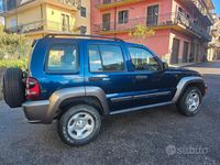 Usata Jeep Cherokee Sport 163 CV (119 kW) 2005 Blu SUV