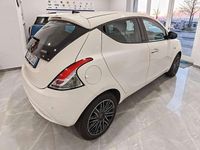 Usata Lancia Ypsilon Gold 69 CV (50 kW) 2021 Bianco Utilitaria