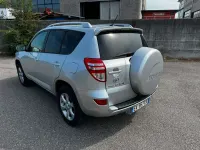 Usata Toyota RAV4 150 CV (110 kW) 2012 Argento SUV