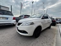 Usata Lancia Ypsilon Silver 69 CV (50 kW) 2022 Bianco Utilitaria