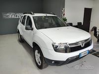 Usata Dacia Duster Lauréate 110 CV (80 kW) 2013 Bianco SUV