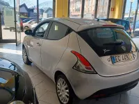 Begagnad Lancia Ypsilon 69 HK (50 kW) 2012 Grå Halvkombi