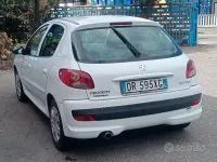 Usata Peugeot 206 60 CV (44 kW) 2009 Bianco Berlina
