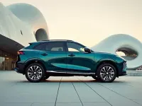 Usata EVO Evo 6 176 CV (129 kW) 2024 Verde SUV