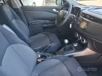 Usata Alfa Romeo Giulietta Distinctive 105 CV (77 kW) 2014 Bianco Utilitaria