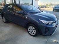 Second-hand Kia Stonic Style 84 CP (61 kW) 2022 Gri SUV