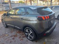 Usata Peugeot 3008 Allure 131 CV (96 kW) 2020 Grigio metallizzato SUV