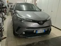 Usata Toyota C-HR Active 116 CV (85 kW) 2017 Grigio SUV