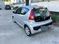 Usata Peugeot 107 68 CV (50 kW) 2010 Grigio Utilitaria