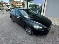 Usata Volvo V40 R-Design 120 CV (88 kW) 2016 Nero Berlina