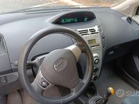 Usata Toyota Yaris Sol 87 CV (63 kW) 2006 Nero Utilitaria