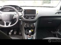 Usata Peugeot 208 82 CV (60 kW) 2014 Grigio Utilitaria