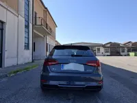 Begagnad Audi A3 Ambiente 131 HK (96 kW) 2019 Grå Sedan