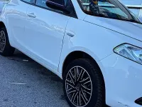 Usata Lancia Ypsilon 80 CV (58 kW) 2014 Bianco Utilitaria