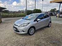Usata Ford Fiesta 60 CV (44 kW) 2011 Argento Utilitaria