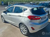 Usata Ford Fiesta Titanium 100 CV (73 kW) 2018 Grigio Utilitaria