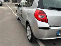 Usata Renault Clio II 60 CV (44 kW) 2007 Grigio Berlina