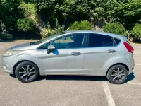 Usata Ford Fiesta 97 CV (71 kW) 2009 Grigio Berlina