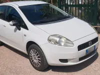 Usata Fiat Grande Punto 77 CV (56 kW) 2009 Bianco Utilitaria