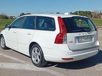 Usata Volvo V50 R-Design 114 CV (83 kW) 2011 Bianco Station wagon