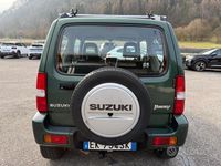 Usata Suzuki Jimny 86 CV (63 kW) 2011 Verde SUV