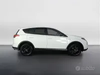 Begagnad Toyota RAV4 Hybrid Lounge 155 HK (114 kW) 2018 Vit SUV