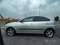Second-hand Seat Ibiza 75 CP (55 kW) 2005 Gri Hatchback
