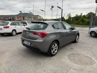 Usata Alfa Romeo Giulietta 105 CV (77 kW) 2013 Grigio Utilitaria